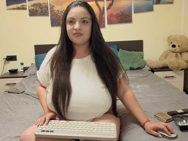 adellineee's BongaCams show and profile