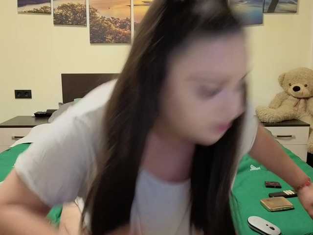 adellineee's BongaCams show and profile