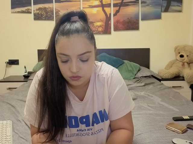 adellineee's BongaCams show and profile