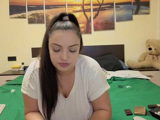 adellineee's BongaCams show and profile
