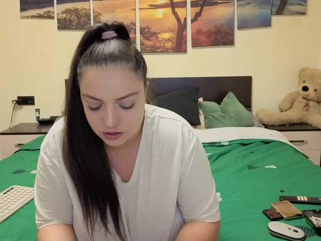 adellineee's BongaCams show and profile