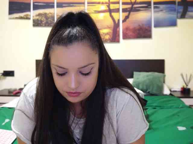 adellineee webcam