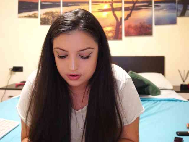 adellineee webcam