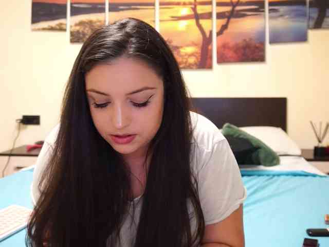 adellineee webcam