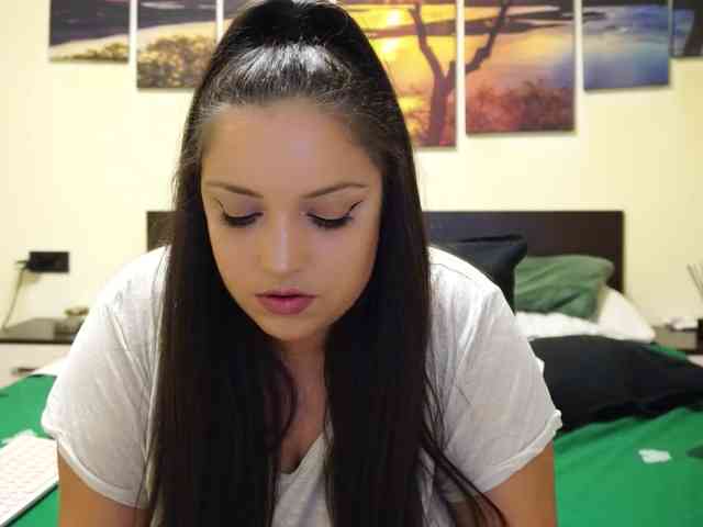 adellineee webcam