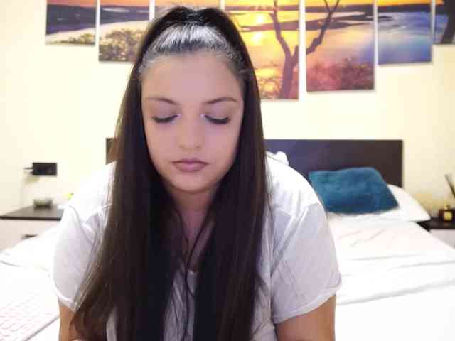 adellineee webcam