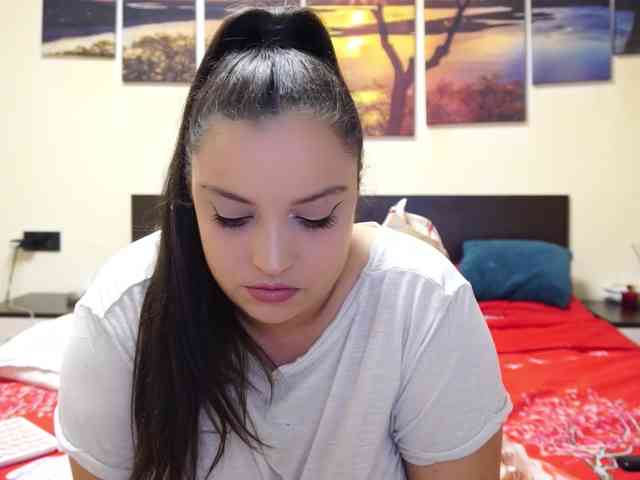 live webcam porno Adellineee