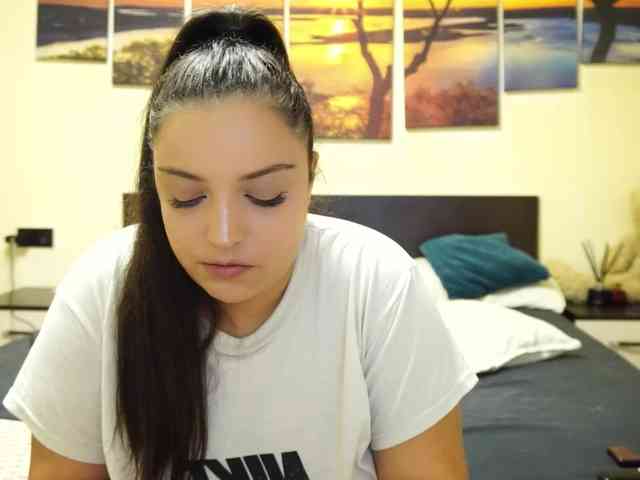 adellineee webcam