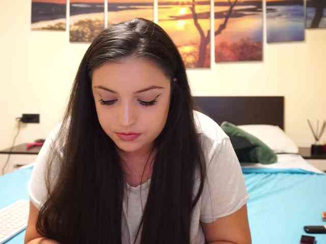 adellineee webcam