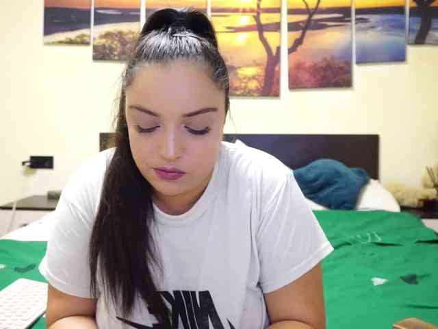adellineee webcam