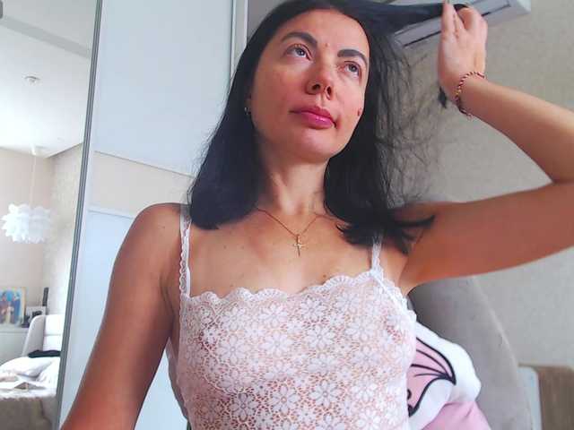 FlirtyMarin1's BongaCams show and profile