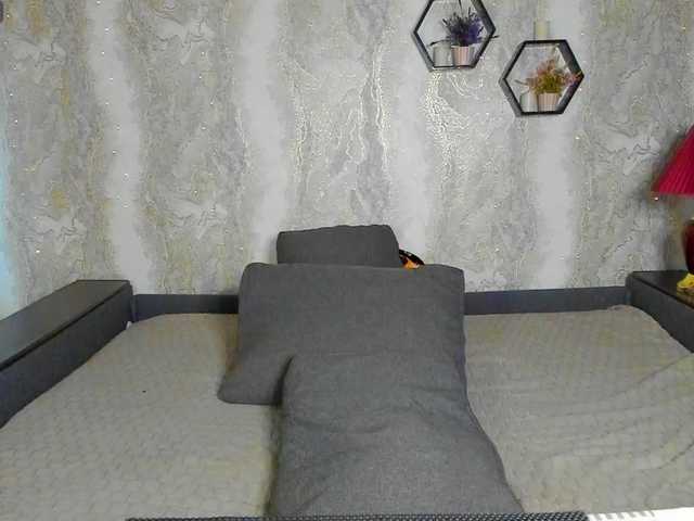 xoralamoralx's BongaCams show and profile