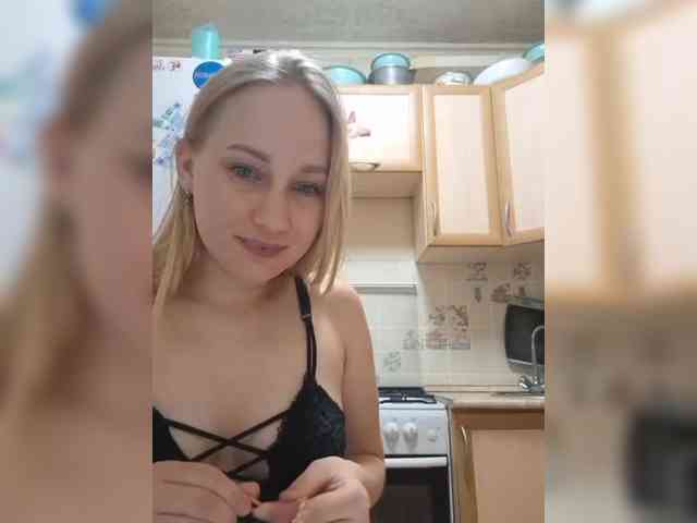 Sladkie002 webcam