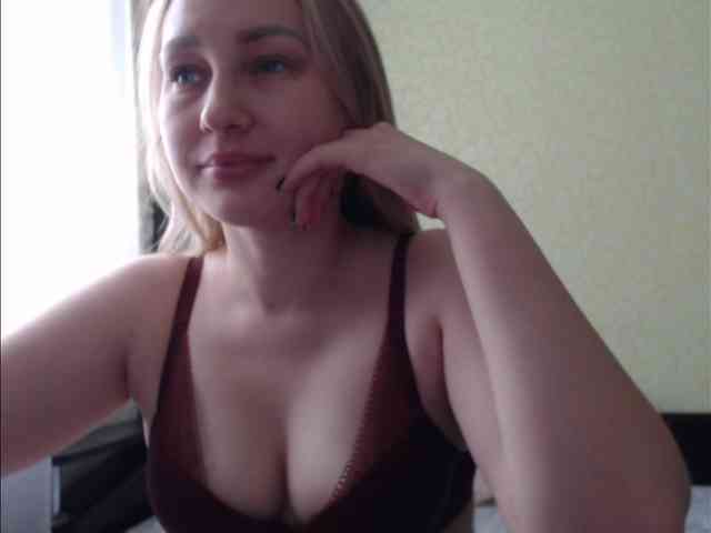 Sladkie002 webcam