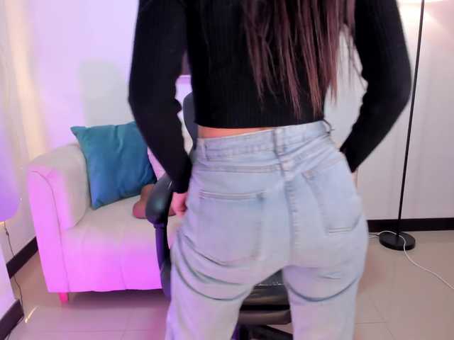 saraparkerr's BongaCams show and profile