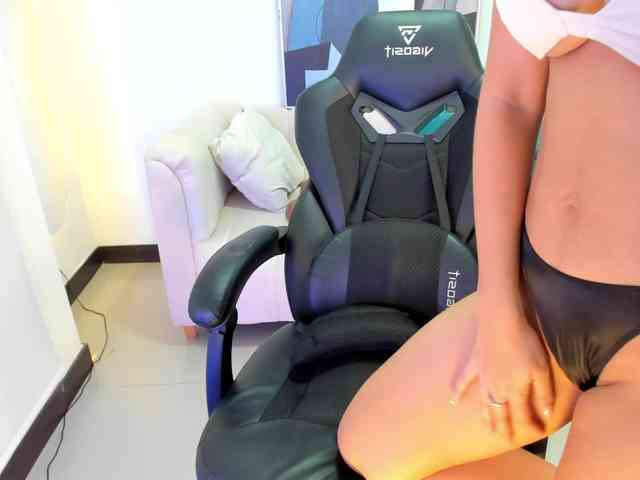 SaraParker webcam