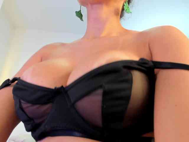 SaraParker webcam