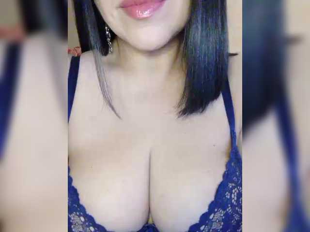 VikaBigSize's BongaCams show and profile