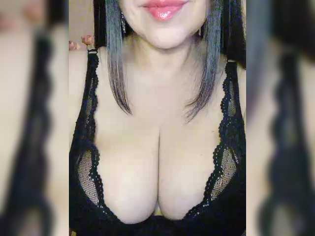 VikaBigSize's BongaCams show and profile