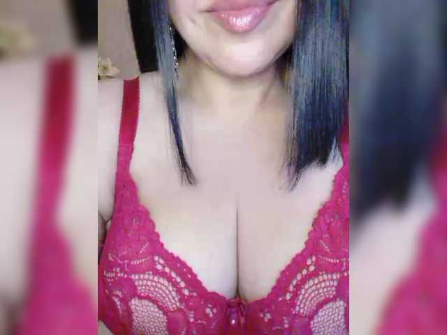 VikaBigSize's BongaCams show and profile