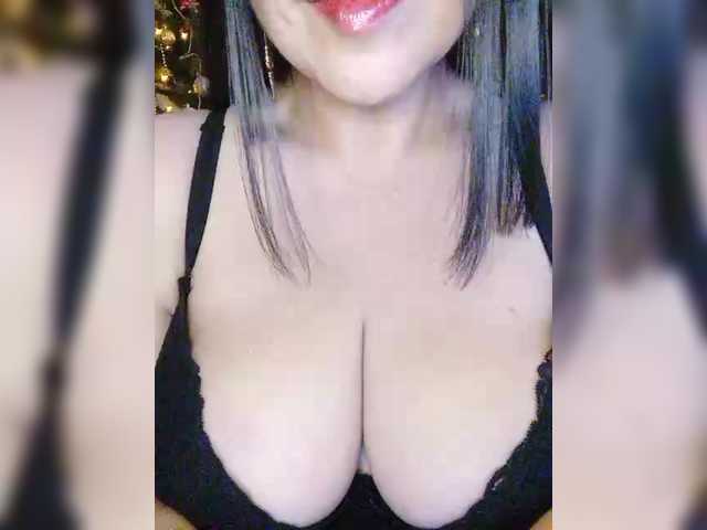 VikaBigSize's BongaCams show and profile