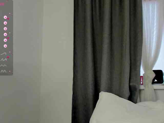 -Janice- webcam