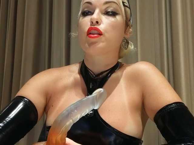 OhKatusha's BongaCams show and profile