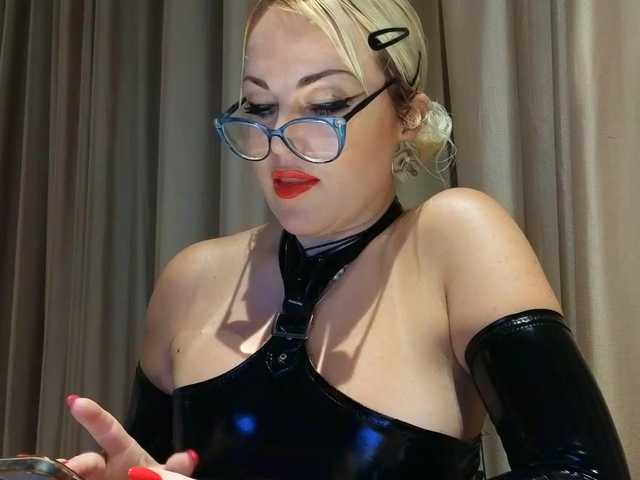 OhKatusha's BongaCams show and profile