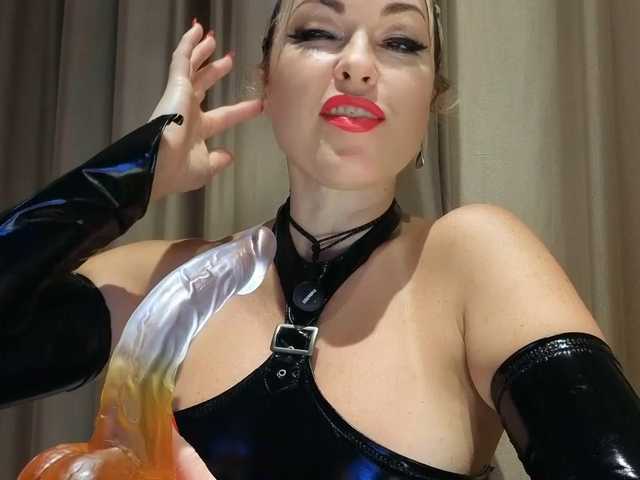 OhKatusha's BongaCams show and profile