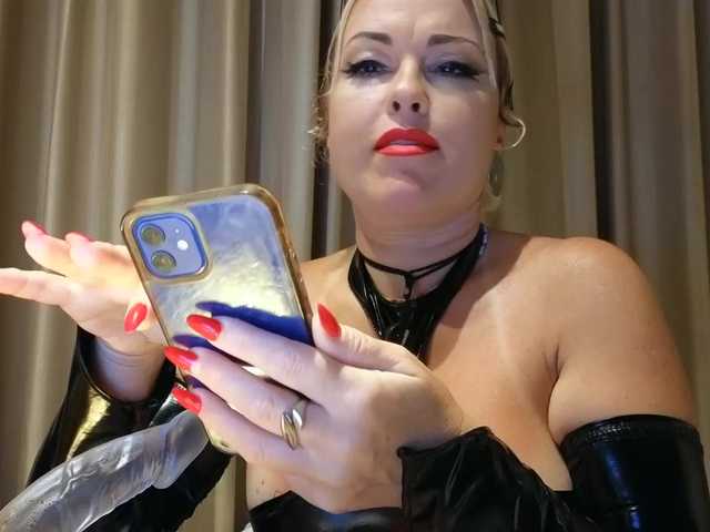 OhKatusha's BongaCams show and profile