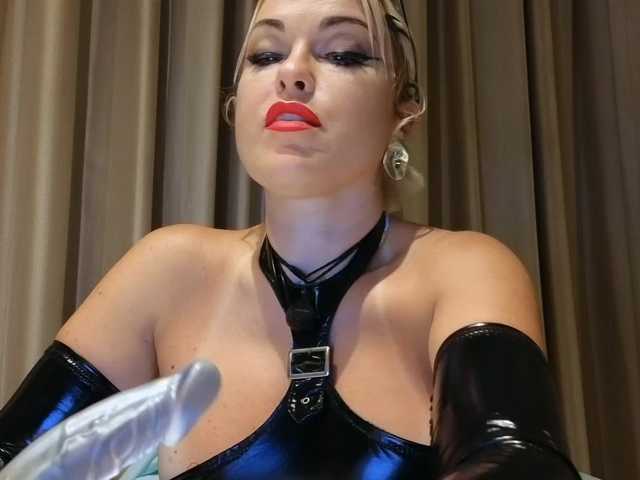 OhKatusha's BongaCams show and profile