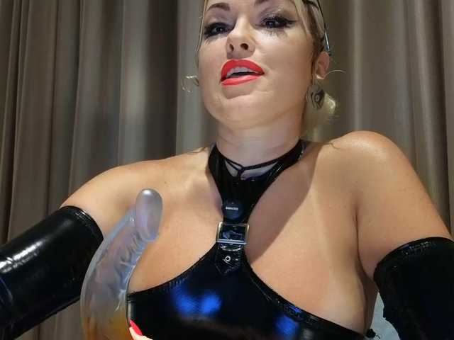 OhKatusha's BongaCams show and profile