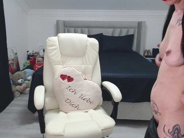 catwoman90's BongaCams show and profile