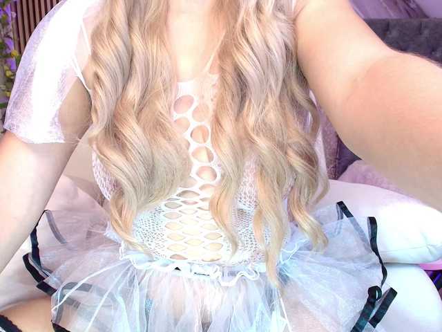 concubine2's BongaCams show and profile