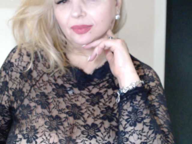 aniutkamau's BongaCams show and profile