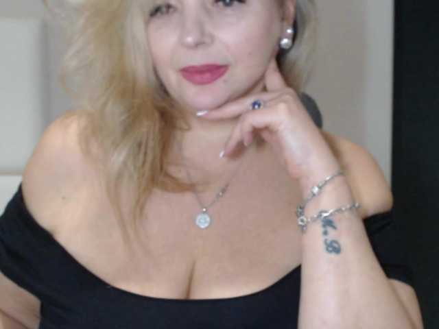 aniutkamau's BongaCams show and profile