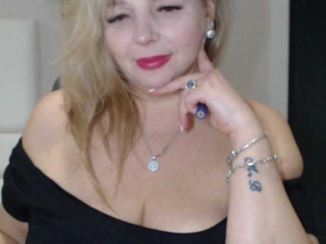 aniutkamau's BongaCams show and profile