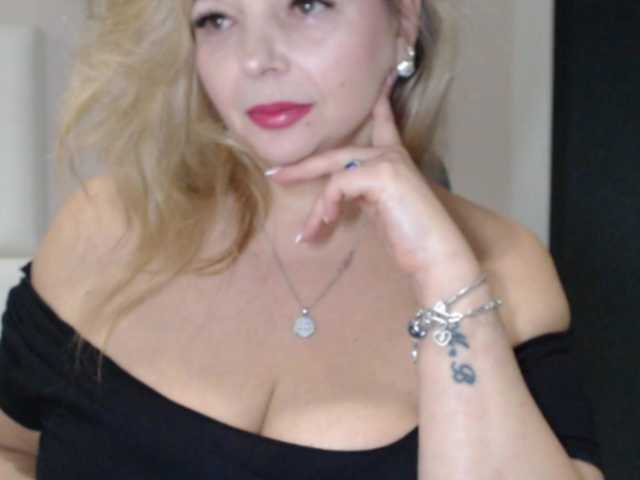 aniutkamau's BongaCams show and profile