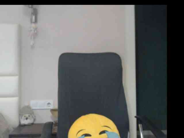 aniutkamau webcam