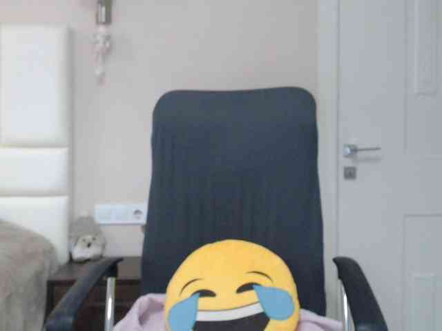 aniutkamau webcam