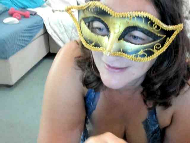 IsraelyGirl webcam