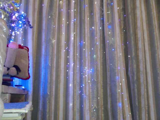 VIPLLLaraVIP's BongaCams show and profile