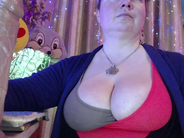 VIPLLLaraVIP's BongaCams show and profile