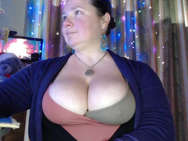 VIPLLLaraVIP's BongaCams show and profile