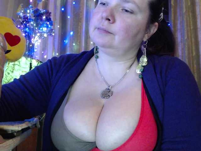 VIPLLLaraVIP's BongaCams show and profile