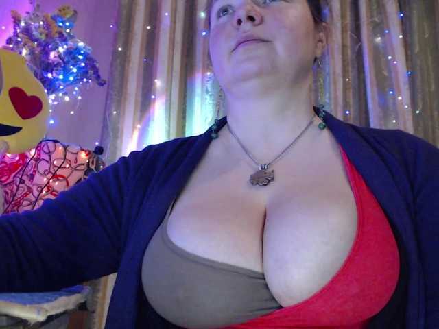 VIPLLLaraVIP's BongaCams show and profile