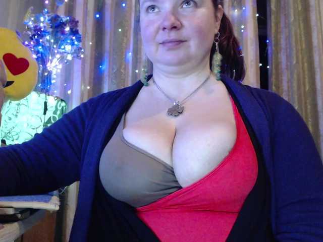 VIPLLLaraVIP's BongaCams show and profile