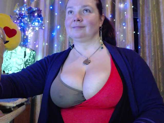 VIPLLLaraVIP's BongaCams show and profile