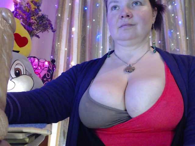 VIPLLLaraVIP's BongaCams show and profile