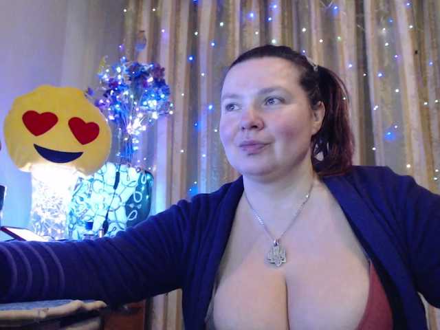 VIPLLLaraVIP's BongaCams show and profile